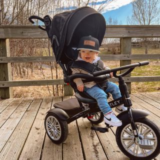 Rolling into his birthday week in style on his Bentley Trike! 😎 
This little man got this @bentleytrike last year, just before he was born. I remember thinking it would feel like forever until he would be big and strong enough to ride this. Jokes on me, I blinked and here we are 🥹 @lee_forsberg our almost one year old has a cooler whip than us 😂🙊#gift @poshbabyandkids